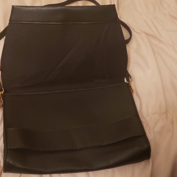 Black Leather Crossbody Purse - Picture 4 of 8
